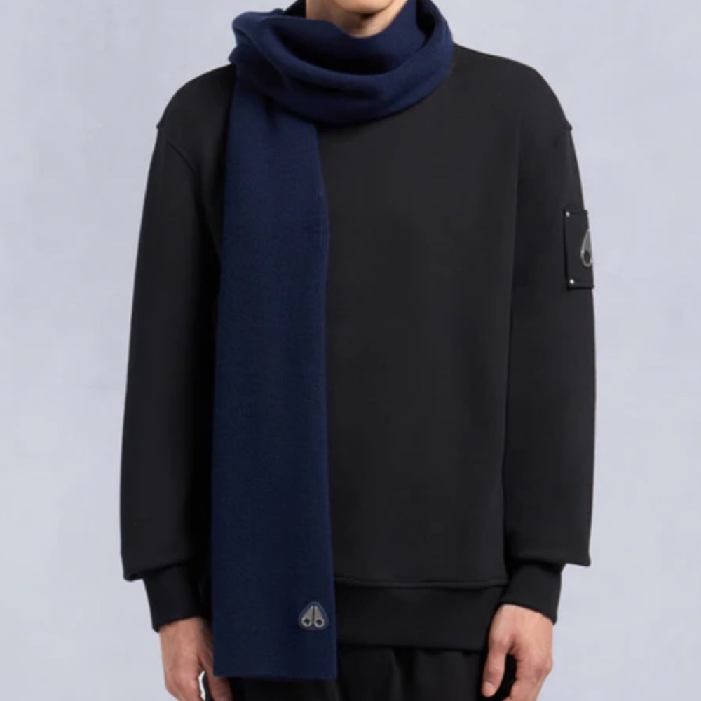 NEW- Moose Knuckles Navy Unisex Parnis Scarf